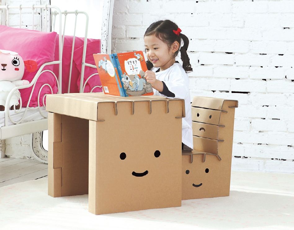 CardboardFurniture-chair-for-kids