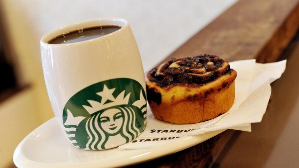 Starbucks кофе и булочка - которые принесли миллиарды прибыли