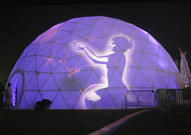 Изображение - Мобильный планетарий v-fest-purple-projection-e1470288137825