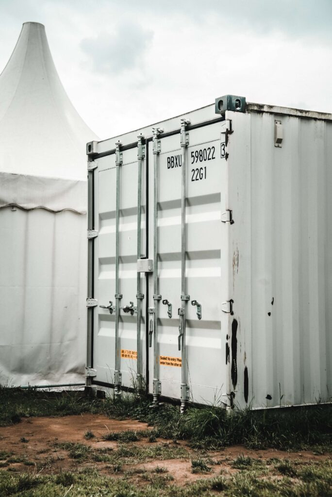 White-Shipping-Container-Used-For-Storage-1-684x1024hobiz-ru-jpeg_92
