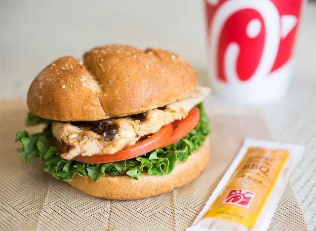 chick-fil-a-grilled-chicken-sandwich_jpg_92