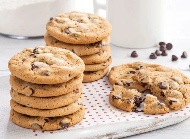 mrs-fields-chocolate-chip-cookies_jpg_92